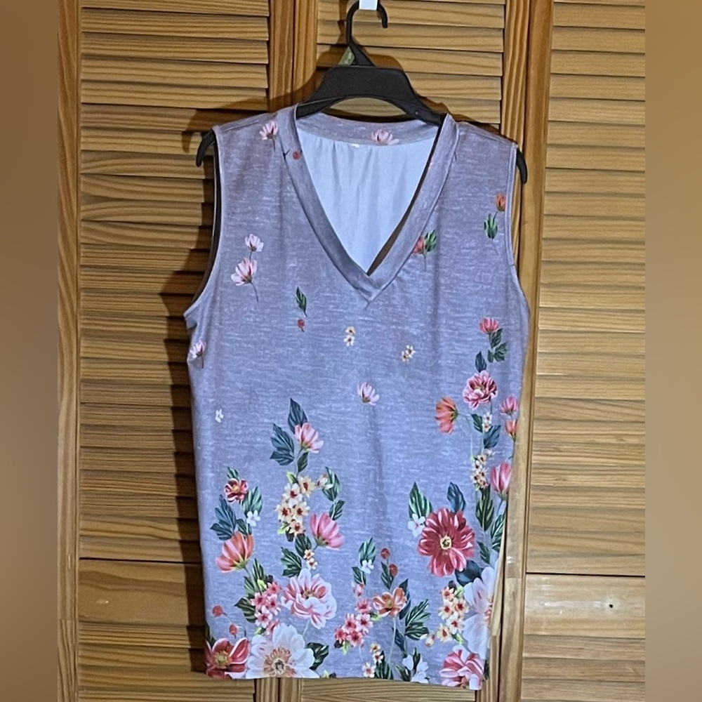 Vibrant Gray Floral Sleeveless V-neck Blouse NWOT
